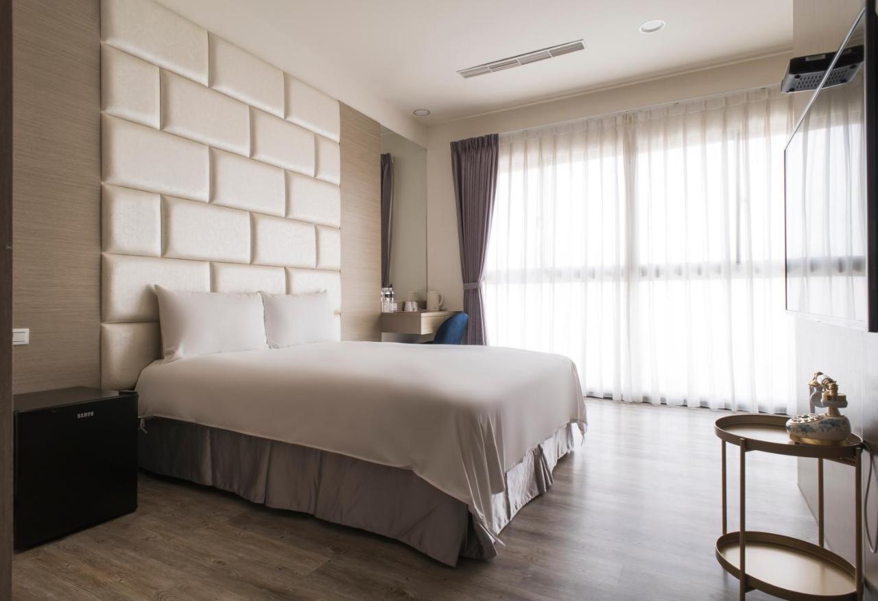 Whoops Hotel Taichung Dış mekan fotoğraf