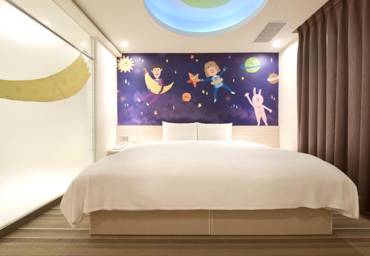 Whoops Hotel Taichung Dış mekan fotoğraf